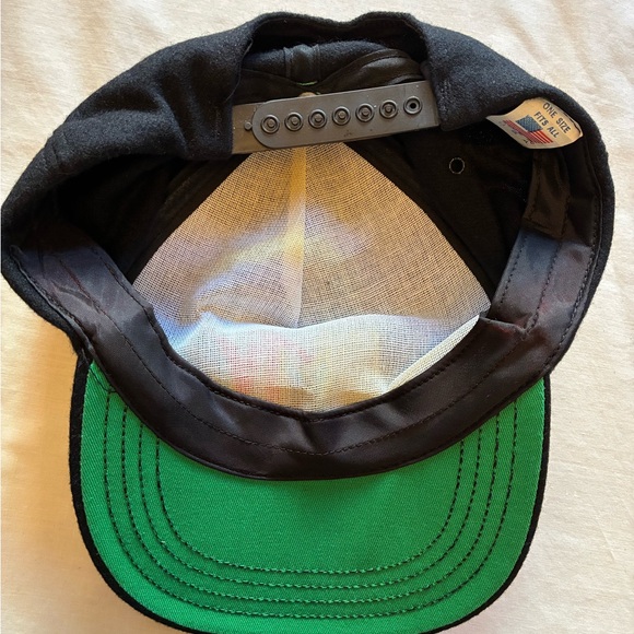 Vintage 90’s MTV Black Cap with Yellow, Red & Teal Embroidered Logo - Picture 3 of 5